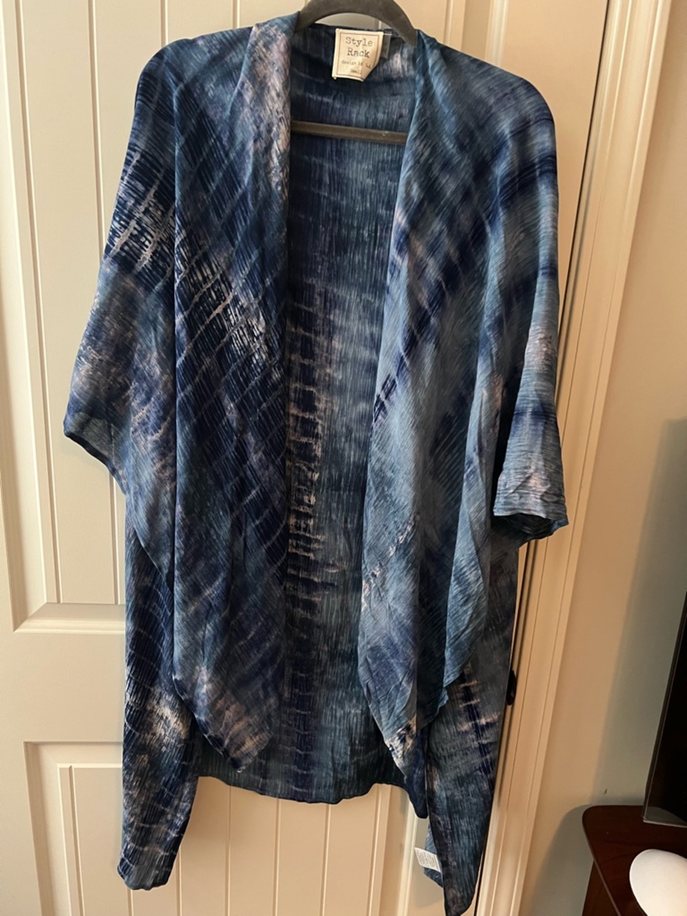 NWOT Kimono tie dye, shades of blue/purple size S